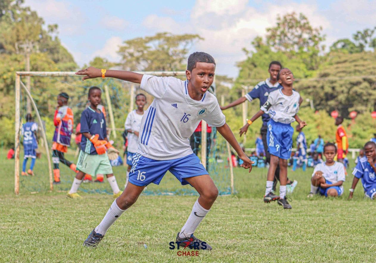 Passing drills and tactical positioning session